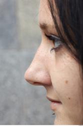 Nose Woman White Average